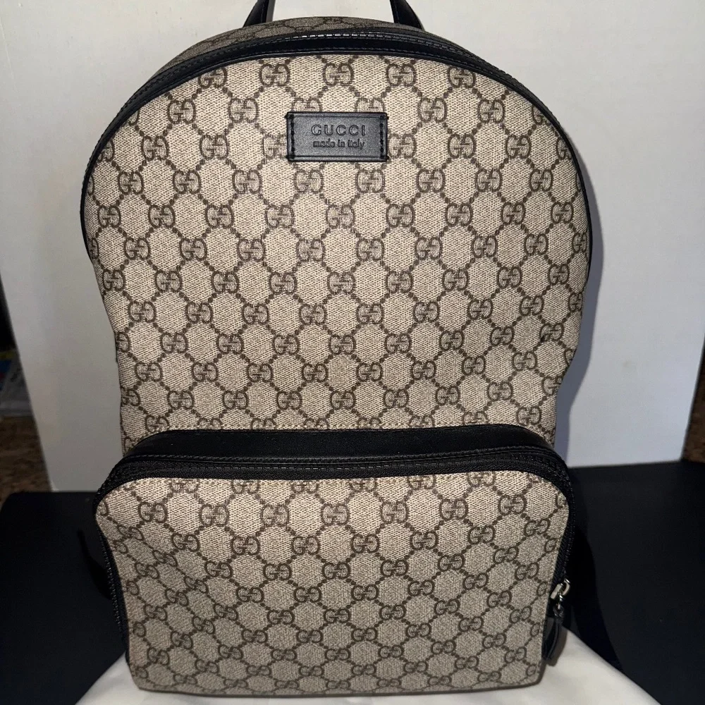 Men's Gucci GG Supreme Large Canvas/Calfskin Exterior Backpack - Picture 1 of 16